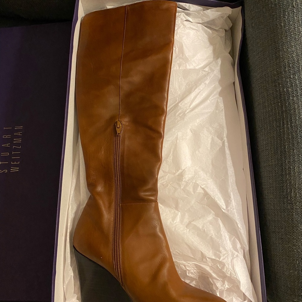 NWOT Stuart Weitzman Leather Knee-High Boot